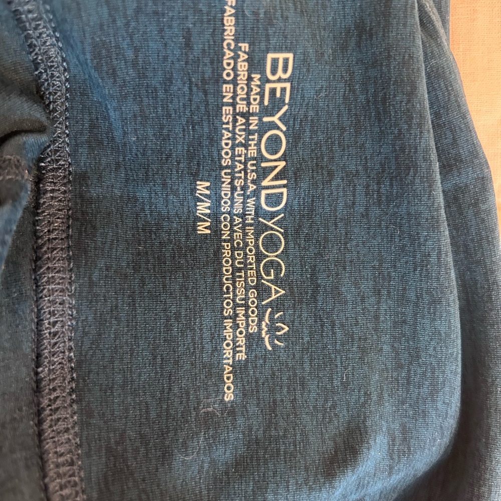 Beyond Yoga Blue Gem Leggings, NWT, M - Picture 2 of 2